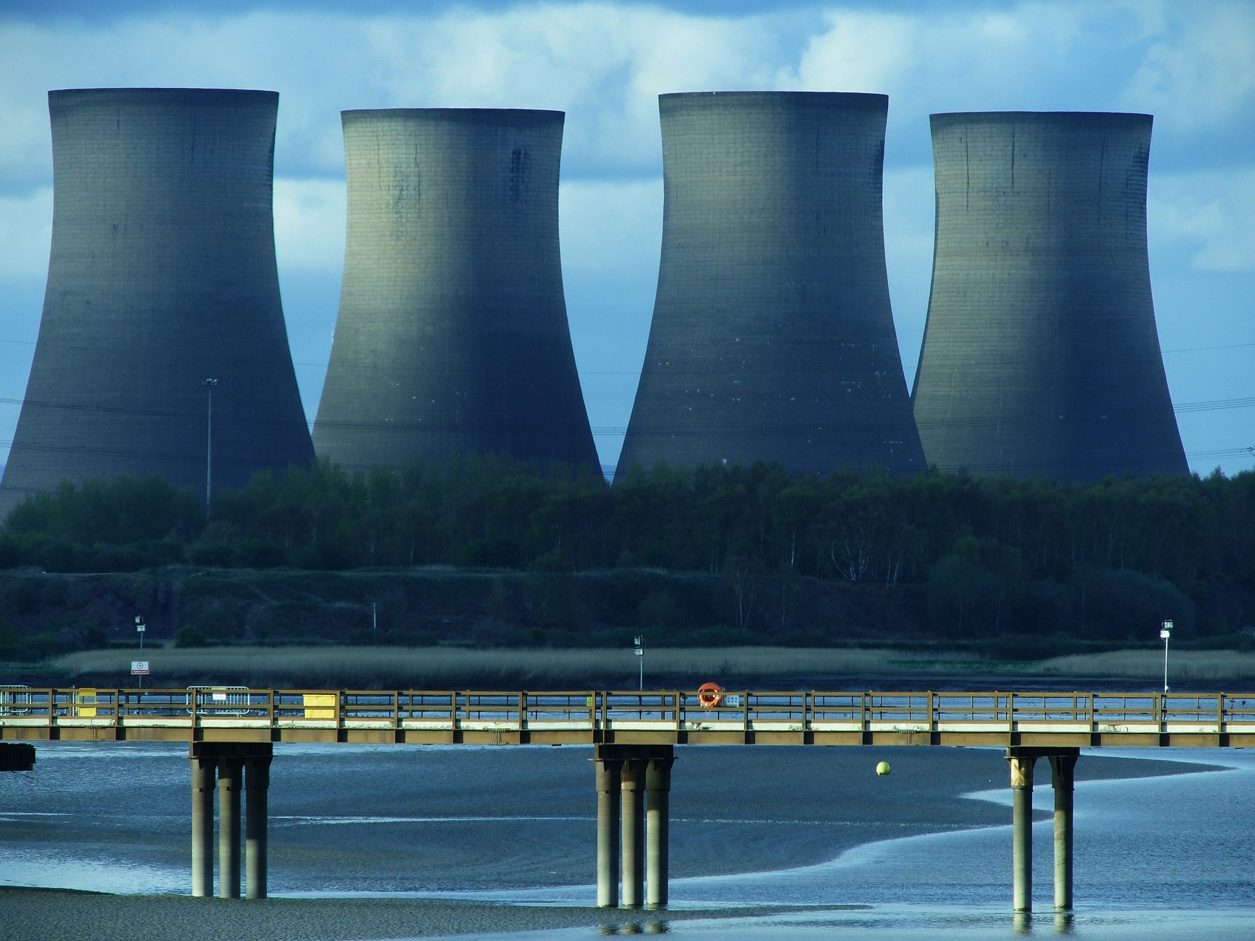 You are currently viewing [EDF bénéficie d’une dérogation pour dépasser les seuils d’échauffement en aval des centrales nucléaires en raison de la canicule]